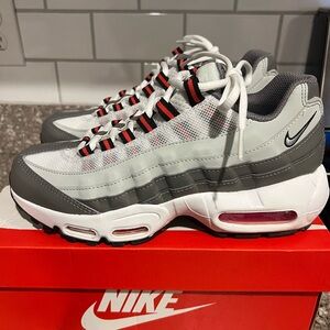 Nike Air Max 95 Gray Sneakers